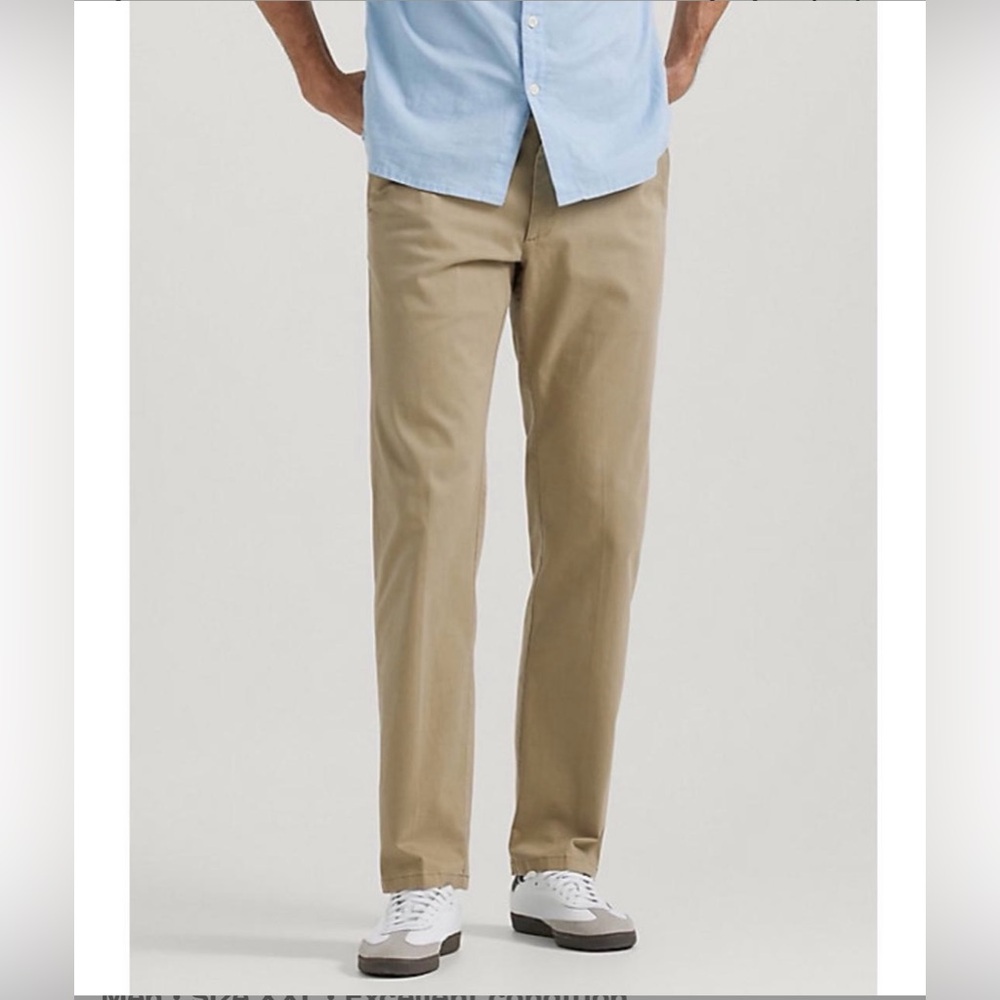 Lee men’s tan/beige extreme motion khaki pant / chino / trouser